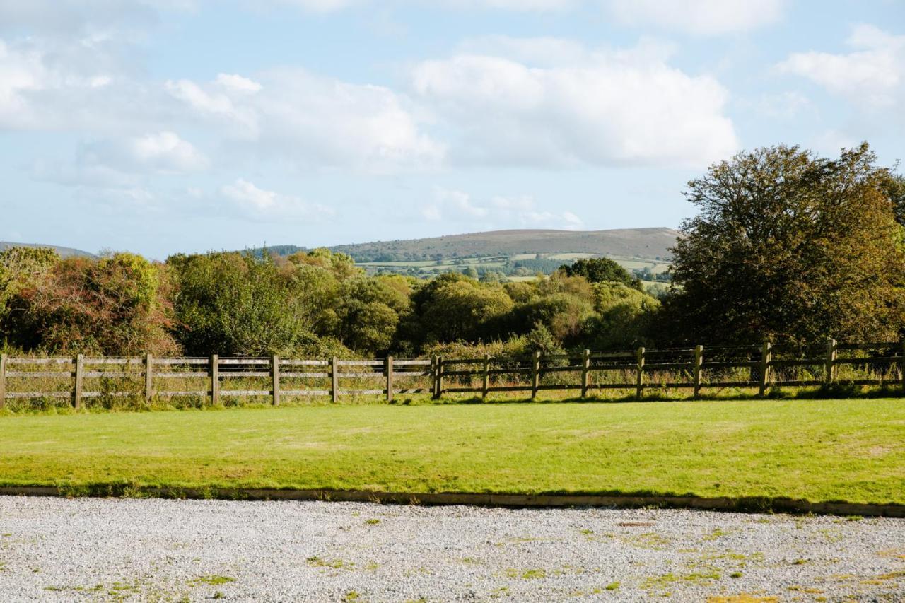 Higher Weddicott Barn Holiday Cottage - Self Catering Chagford Esterno foto